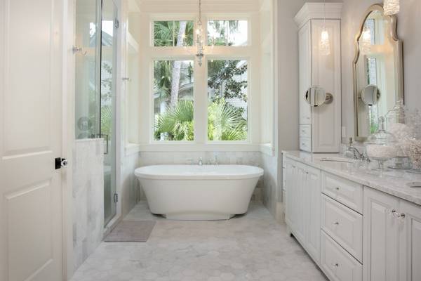 Мраморная фантазия в ванной комнате «Marmoreal» с фото
