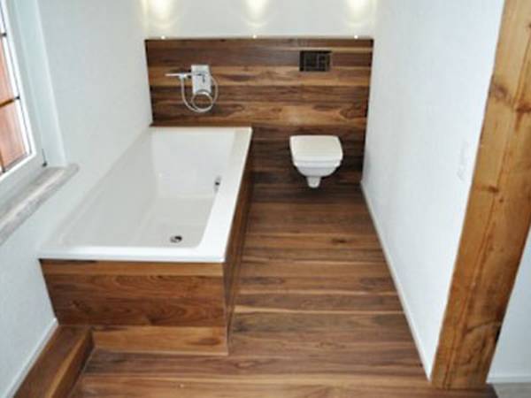 Обустраиваем деревянный пол в ванной своими руками с фото