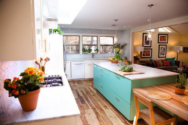 Уютная кухня-столовая «Barton» в оттенках синего - фото