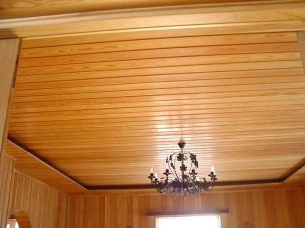 Подшивной потолок с применением различных материалов - фото