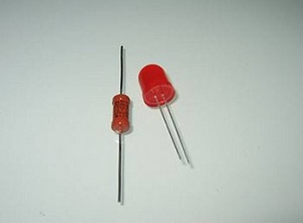 Делаем расчет резистора для параллельного или последовательного включения светодиодов с фото