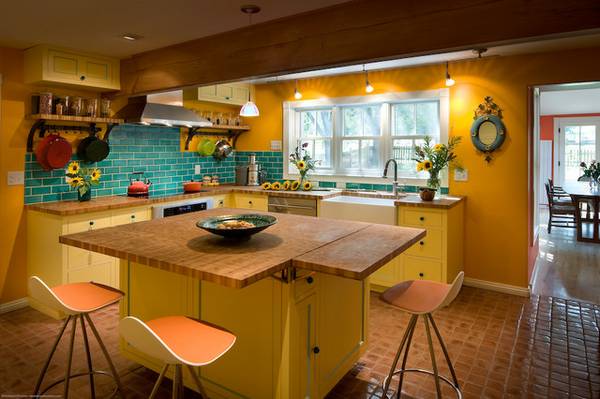 Оптимистичная кухня «Bright sunny» в стиле кантри - фото